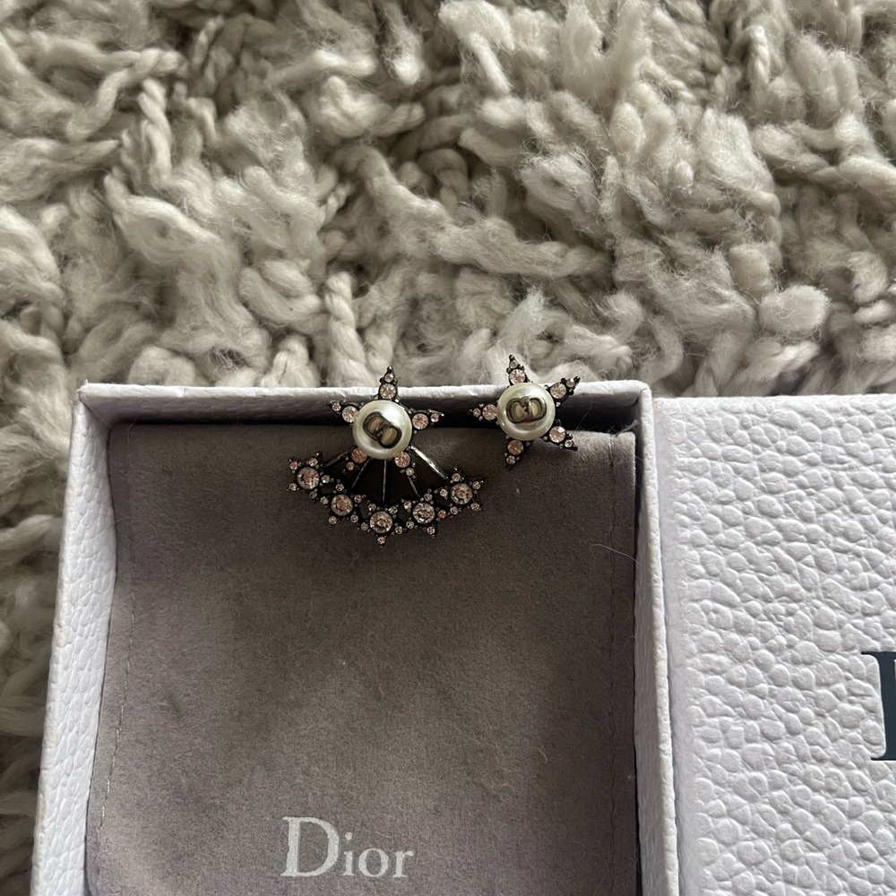 Dior Crystal Star and Pearl Ear Set - Silver and White